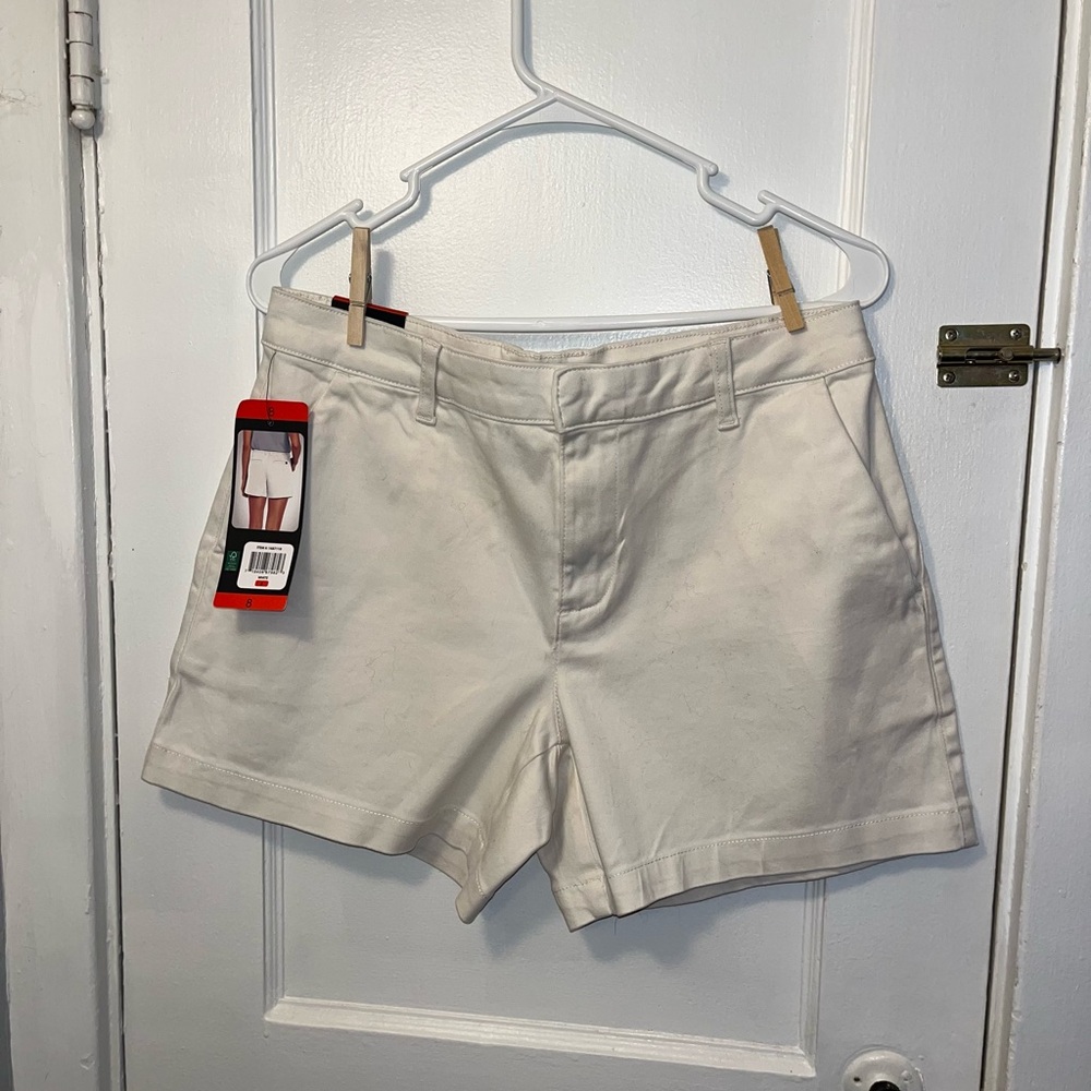 Banana Republic Women's Chino Shorts, Size 8 NWT